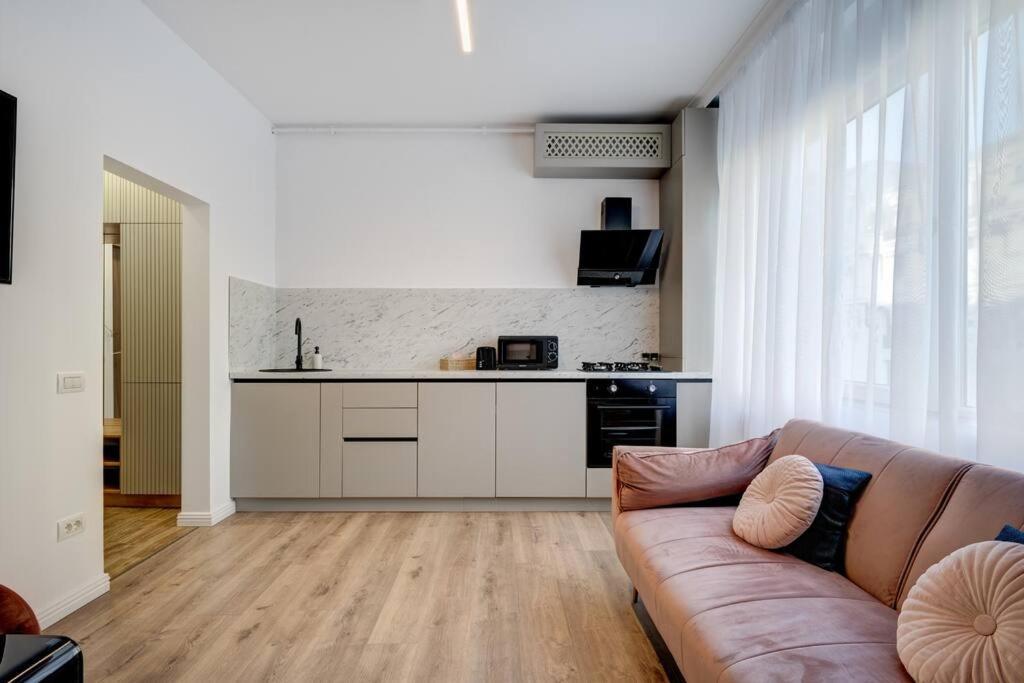 Oasis On Calea Victoriei Appartement Boekarest Buitenkant foto
